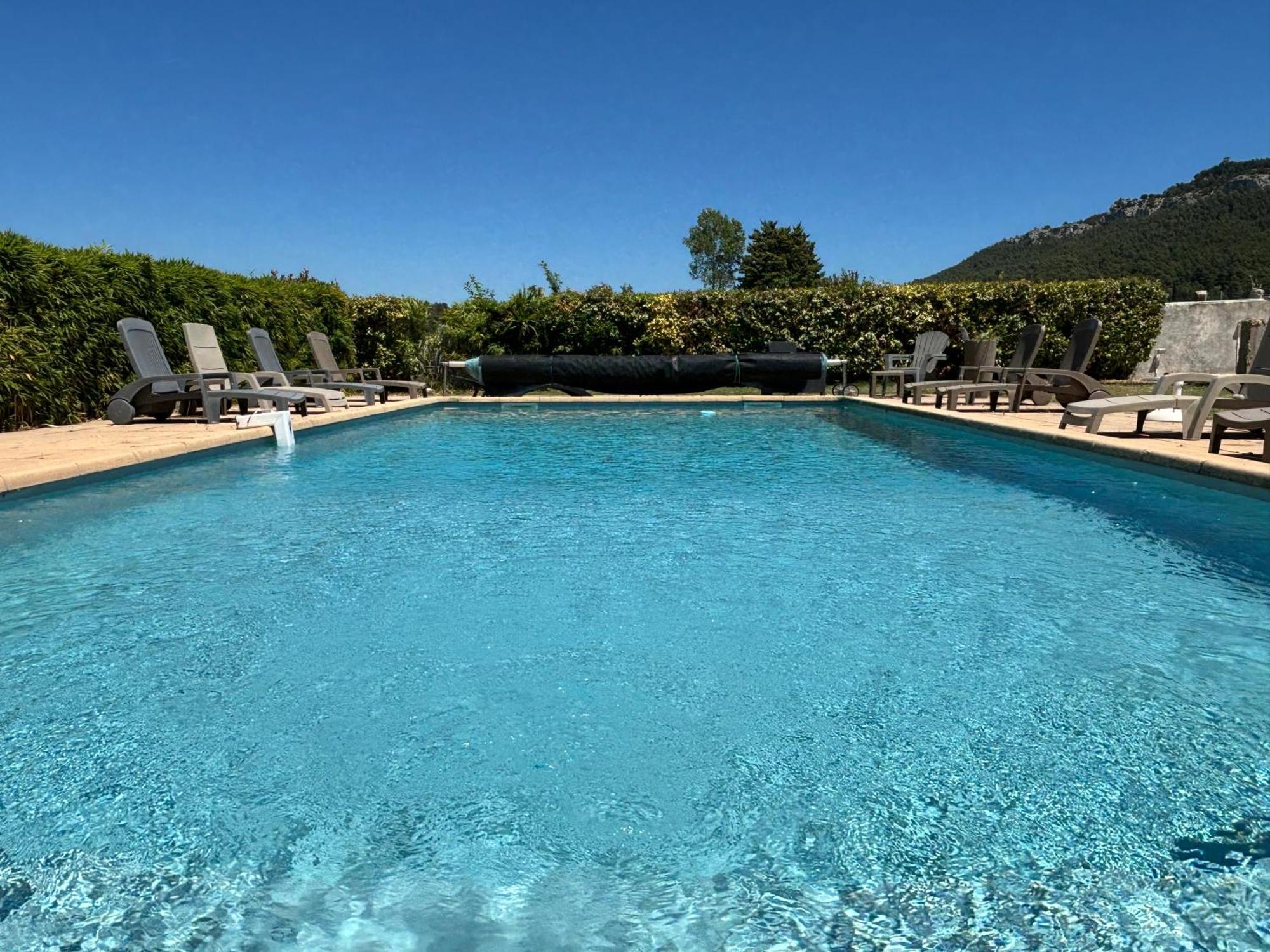 Appart. 4 Pers A 6 Kms De Cassis Avec Acces Piscine Roquefort la Bedoule Bagian luar foto