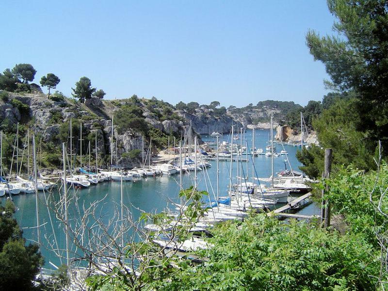 Appart. 4 Pers A 6 Kms De Cassis Avec Acces Piscine Roquefort la Bedoule Bagian luar foto