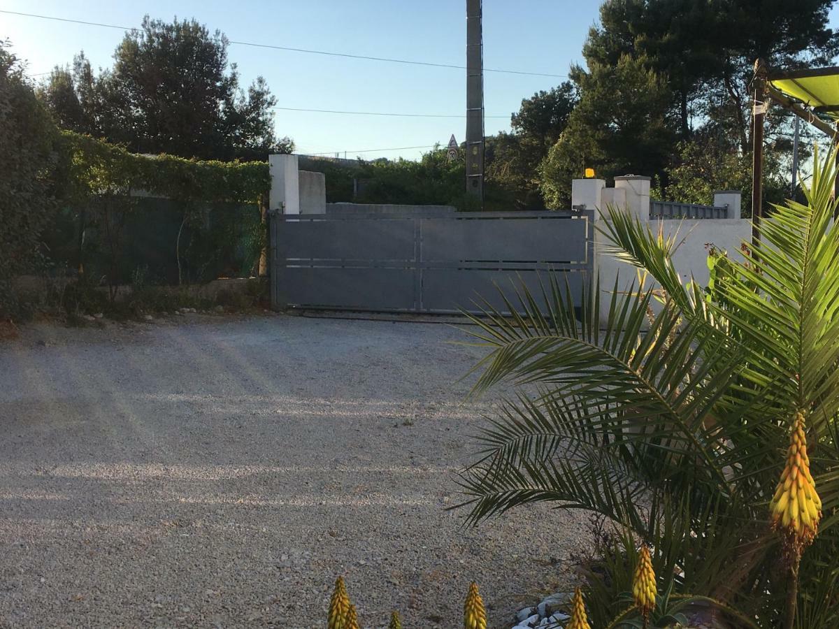 Appart. 4 Pers A 6 Kms De Cassis Avec Acces Piscine Roquefort la Bedoule Bagian luar foto